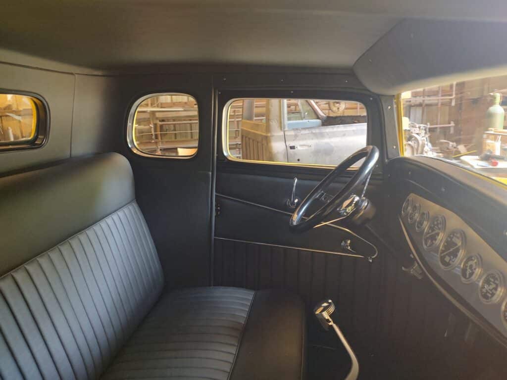 5 Window Coupe Prop Car Interior Seat